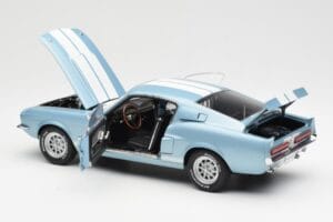 Ford Mustang Shelby GT500 Bleu Clair Métallique Avec Bandes Blanches AUTOart 1:18 72907 Métal — image 5 sur 8