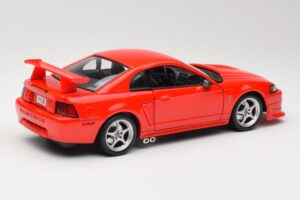 Ford Mustang SVT Cobra R SN95 Rouge Maisto 1:18 531872 Métal — image 3 sur 8