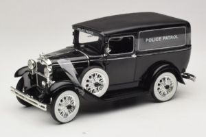 Ford Panel Car Police Patrol Signature Models 1:18 18143 Métal