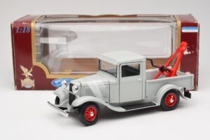 Ford Pick-Up Wrecker Gris Road Signature 1:18 92257 Métal — image 8 sur 8
