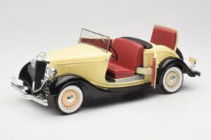 Ford Roadster Dearborn Yellow Solido 1:18 8008 Métal — image 2 sur 8