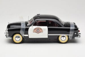 Ford Sedan Washington State Police Solido 1:18 8158 Métal — image 4 sur 8