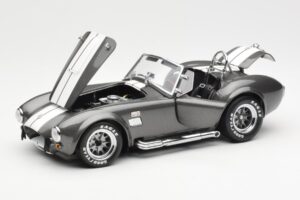 Ford Shelby Cobra 427 S/C Gris Métallisé Avec Rayures Blanches Kyosho 1:18 08045GRW Métal — image 2 sur 8