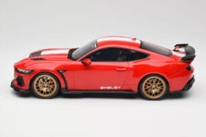 Ford Shelby Mustang Super Snake Rouge GT Spirit 1:18 GT531 Résine — image 3 sur 6