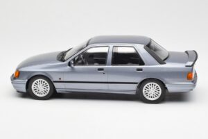 Ford Sierra RS Cosworth Bleu Clair MCG 1:18 MCG18174 Métal — image 3 sur 6
