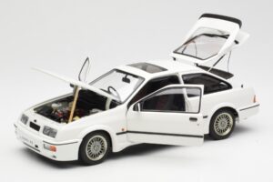 Ford Sierra RS Cosworth Blanc AUTOart 1:18 72862 Métal — image 2 sur 8