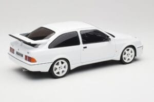 Ford Sierra RS Cosworth Blanc IXO 1:18 18CMC121 Métal — image 2 sur 6