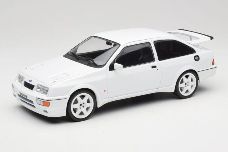 Ford Sierra RS Cosworth Blanc IXO 1:18 18CMC121 Métal