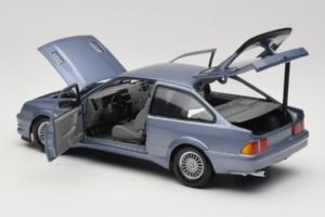 Ford Sierra RS Cosworth Bleu Minichamps 1:18 150084002 Métal — image 5 sur 8