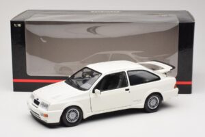 Ford Sierra RS Cosworth Blanc Minichamps 1:18 150084000 Métal — image 8 sur 8