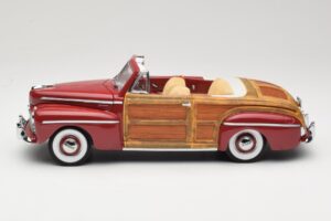 Ford Sportsman Rouge Road Signature 1:18 20048 Métal — image 4 sur 8