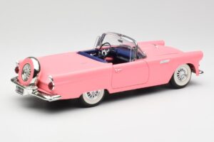 Ford Thunderbird Rose Revell 1:18 8804 Métal — image 3 sur 8