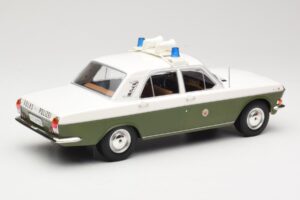 GAZ Volga GAZ-24 Police MCG 1:18 MCG18015 Métal — image 2 sur 6