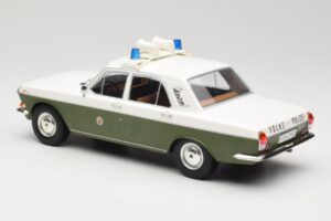 GAZ Volga GAZ-24 Police MCG 1:18 MCG18015 Métal — image 5 sur 6