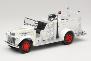 GMC Camion de Pompiers Blanc Road Signature 1:18 20068 Métal