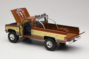 GMC K-2500 Sierra Grande Brun GreenLight 1:18 13560 Métal — image 5 sur 8