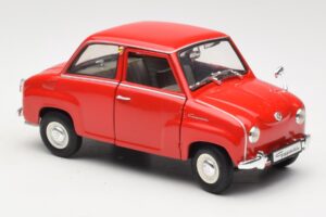 Goggomobil T 250 Rouge Revell 1:18 8952 Métal — image 5 sur 7