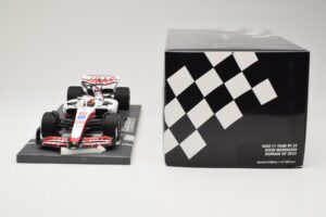 Haas VF-22 #20 K. Magnussen Bahrain GP 2022 Minichamps 1:18 117220120 Métal — image 6 sur 6