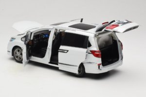 Honda Elysion Blanc OEM 1:18 430056 Métal — image 5 sur 8