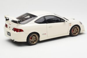 Honda Integra DC5 Type R Mugen Blanc AUTOart 1:18 73251 Métal — image 3 sur 8