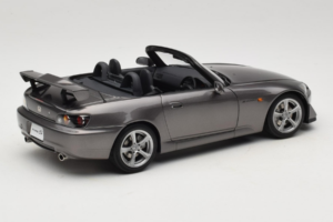 Honda S2000 AP2 Type S Moon Rock Metallic MotorHelix 1:18 M85111 Métal — image 4 sur 9