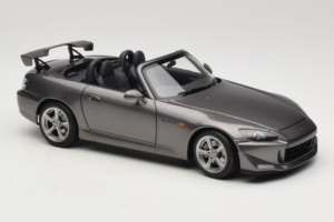 Honda S2000 AP2 Type S Moon Rock Metallic MotorHelix 1:18 M85111 Métal — image 7 sur 9
