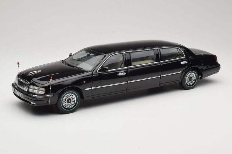 Hongqi Qijian CA7460 FAW 1:18 139940 Métal