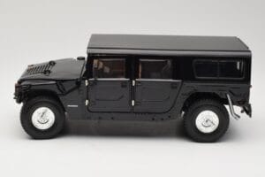 Hummer H1 Hard Top Noir Exoto 1:18 01803 Métal — image 4 sur 8