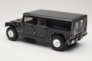 Hummer H1 Hard Top Noir Exoto 1:18 01803 Métal — image 7 sur 8