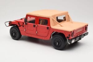 Hummer H1 Soft Top Rouge Exoto 1:18 01805 Métal — image 7 sur 8