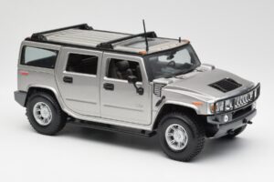 Hummer H2 Argent Maisto 1:18 7449569 Métal — image 6 sur 8