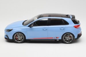 Hyundai i30 N Bleu Clair MCG 1:18 MCG18503 Métal — image 3 sur 6