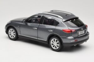 Infiniti EX25 J50 Grey Metallic Paudi 1:18 81L0049 Métal — image 7 sur 8