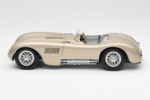 Jaguar C-Type Bronze AUTOart 1:18 73502 Métal — image 4 sur 8