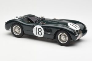 Jaguar C-Type #18 T. Rolt / D. Hamilton 24 Hours of Le Mans Winner 1953 CMC 1:18 M-195 Métal — image 4 sur 6