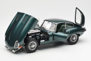 Jaguar E-Type 3.8 Series 1 Vert Foncé Kyosho 1:18 08954DG Métal — image 2 sur 8