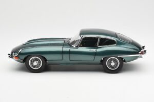 Jaguar E-Type 3.8 Series 1 Vert Foncé Kyosho 1:18 08954DG Métal — image 4 sur 8
