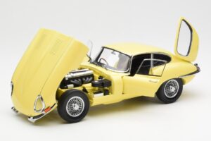 Jaguar E-Type 3.8 Series 1 Jaune Clair Kyosho 1:18 08954LY Métal — image 2 sur 8