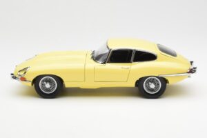 Jaguar E-Type 3.8 Series 1 Jaune Clair Kyosho 1:18 08954LY Métal — image 4 sur 8