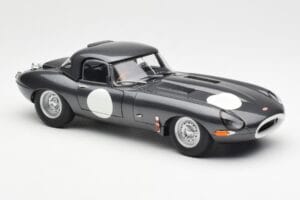 Jaguar E-Type Series 1 Coupe Lightweight Gris Foncé AUTOart 1:18 73647 Métal — image 6 sur 8