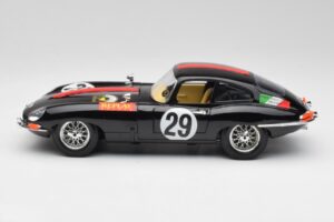 Jaguar E-Type #29 Noir Bburago 1:18 3018-M4 Métal — image 4 sur 8