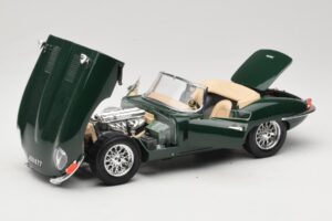 Jaguar E-Type Series 1 Roadster Vert Bburago 1:18 3016-M1 Métal — image 2 sur 8