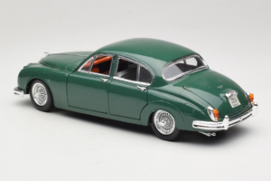 Jaguar Mark II Vert Tchibo 1:18 49420 Métal — image 7 sur 8
