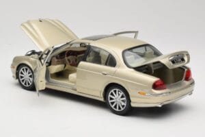 Jaguar S-Type X200 Bronze Maisto 1:18 50332 Métal — image 5 sur 8