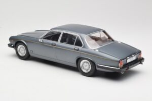 Jaguar XJ Series III Metallic Grey MCG 1:18 MCG18177 Métal — image 5 sur 6