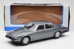 Jaguar XJ Series III Metallic Grey MCG 1:18 MCG18177 Métal — image 6 sur 6