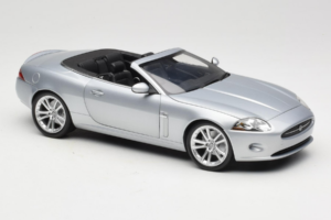 Jaguar XK X150 Cabriolet Argent Minichamps 1:18 153130533 Métal — image 6 sur 8