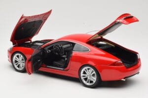 Jaguar XK X150 Rouge Minichamps 1:18 150130503 Métal — image 5 sur 8