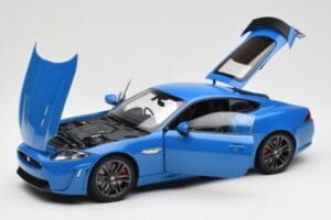 Jaguar XKR-S X150 French Racing Bleu AUTOart 1:18 73641 Métal — image 2 sur 8