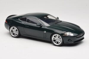 Jaguar XK X150 Coupe Vert Minichamps 1:18 150130501 Métal — image 6 sur 8